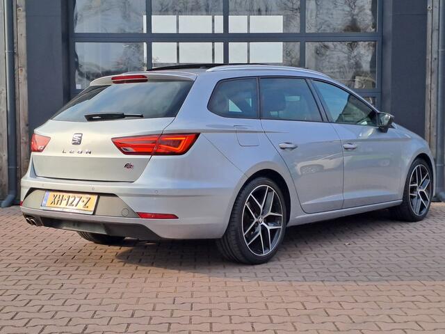 Seat LEON ST 1.5 TSI 150PK FR Business Intense | Automaat | Navi | Trekhaak | LED | Trekhaak | Pano | Virtual cockpit |
