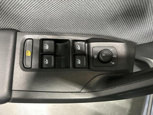 Seat LEON Sportstourer 1.0 TSI 110pk Style Business Intense · Apple/Android Car Play · Camera · Navigatie · P-Sensoren · Park Assist · 16'' Inch · Garantie t/m 10-10-2027 of 100.000km