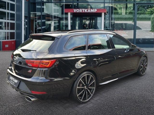 Seat LEON CUPRA 300 4DRIVE PANO-DAK/ACC/BEATS-AUDIO/CARPLAY/CAMERA