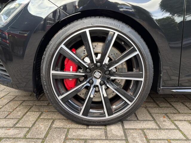 Seat LEON CUPRA 300 4DRIVE PANO-DAK/ACC/BEATS-AUDIO/CARPLAY/CAMERA