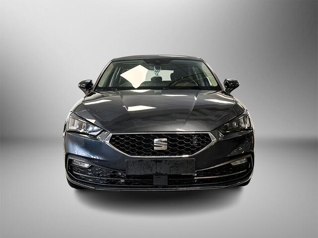 Seat LEON 1.5 115pk TSI Style Adaptive Cruise Control | Achteruitrijcamera | Parkeersensoren voor & achter