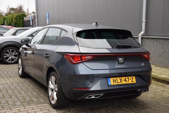 Seat LEON Sportstourer 1.4 TSI eHybrid PHEV FR | SOH 100%| stuurwiel verwarmd | lederen/stof bekleding |