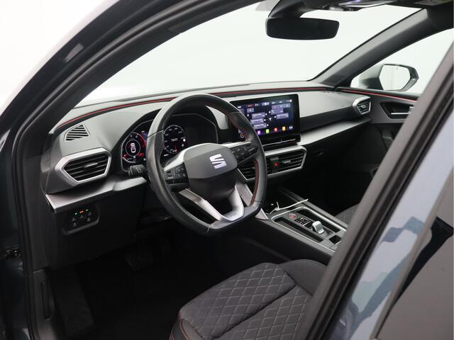 Seat LEON Sportstourer 1.5 eTSI FR Business Intense/ camera/ trekhaak/ zeer mooi!