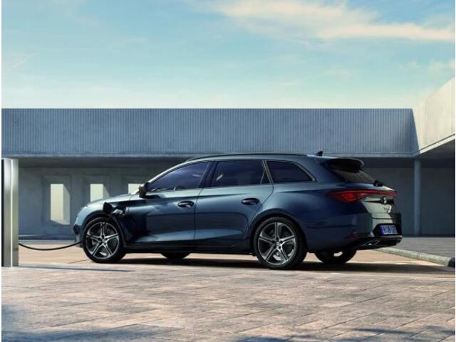 Seat LEON Sportstourer FR Business 1.5 TSI eHybrid 150 kW / 204 PK