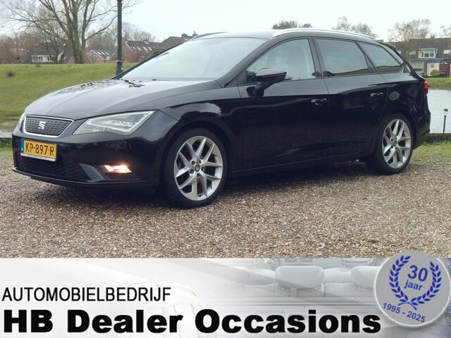 Seat LEON ST 1.0 EcoTSI Style Connect - Airco - Navigatie - 6 Bak - Leer