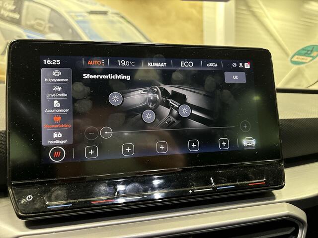 Seat LEON Sportstourer 1.4 TSI 204pk DSG eHybrid PHEV FR · Apple/Android Car Play · P-Sensoren · Navigatie · Cruise Control · P-Sensoren · Sfeerverlichting · Afneembare trekhaak · 17'' Inch ·