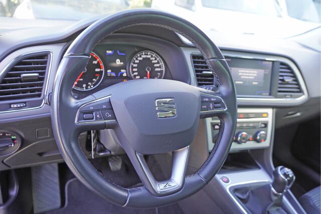 Seat LEON 1.5 TSI 150K! 5drs Xcellence BJ2019 Lmv 17" | Led | Pdc | Navi | Keyless entry | Trekhaak | Dashboard verlichting | Climate control | Cruise control | Sportstoelen | Extra getint glas