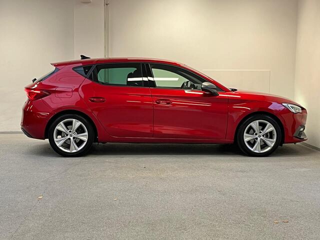 Seat LEON 1.5 eTSI FR Business Intense | TREKHAAK | CAMERA |