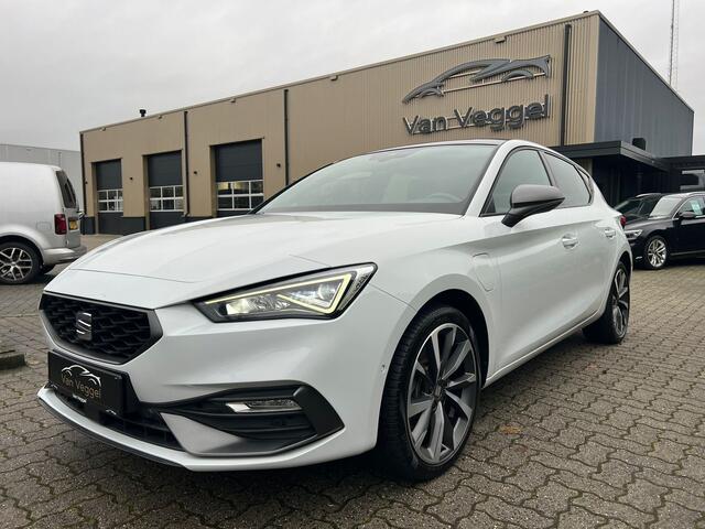 Seat LEON 1.4 TSI eHybrid PHEV FR panorama, virtual cockpit, navi, cruise