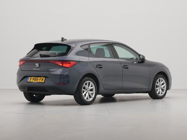 Seat LEON 1.0 TSI 110pk Style Business Intense Navigatie Camera Keyless Acc Parkassist 244