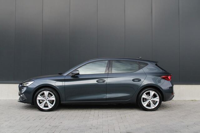Seat LEON 1.4 TSI eHybrid PHEV FR - ACC - Carplay - Stoel/Stuurverwarming - LED - Navi - Trekhaak afneembaar - Rijklaar