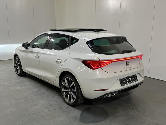 Seat LEON 1.4 TSI eHybrid PHEV FR Business Intense / AUTOMAAT/ PANO/ DCC/ CAMERA/ PARK. SENSOREN/ DODE HOEK/ FULL LINK/ STOEL-STUURVERWARM./ KEYLESS/ ADAPT. CRUISE/ TRAVEL ASSIST/ NAVI/ CLIMA/ DAB/ 18" LMV