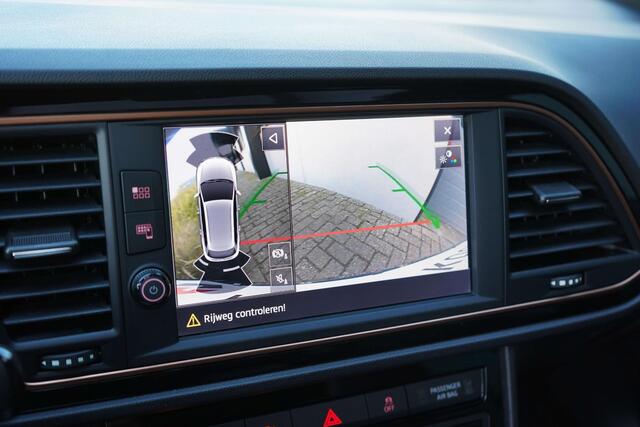 Seat LEON ST 2.0 TSI 4DRIVE CUPRA R Brembo/Camera/Pano/Carbon