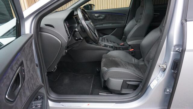 Seat LEON ST 2.0 TSI 300pk 4DRIVE CUPRA Pano.Dak *Sfeerverlichting* Virtual Cockpit Keyless Schaalstoelen *Zeer Nette Cupra*