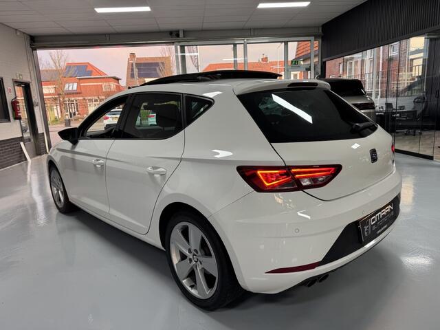 Seat LEON 1.4 TSI FR PANO CRUISE SFEER CARPLAY