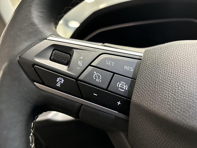 Seat LEON 1.0 TSI 110pk Style Launch Edition · Camera · Apple/Android Car Play · P-Sensoren · Navigatie · 17'' Inch ·