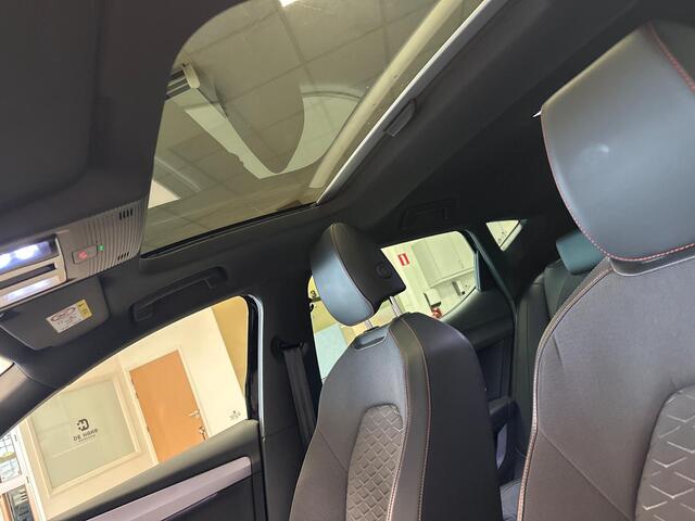 Seat LEON 1.4 TSI eHybrid PHEV FR Business Intense Panoramadak, LED, ACC, Stoel/Stuurverwarming,