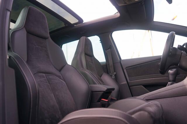 Seat LEON ST Cupra 300 4Drive Ultimate-edition/Pano/DCC/Schaalstoel/Beats/Sfe