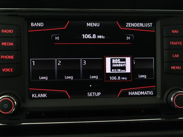 Seat LEON 1.0 TSI Style Connect | 2e eigenaar | Trekhaak | Carplay | Navigatie | Climate control | Bluetooth | Cruise control