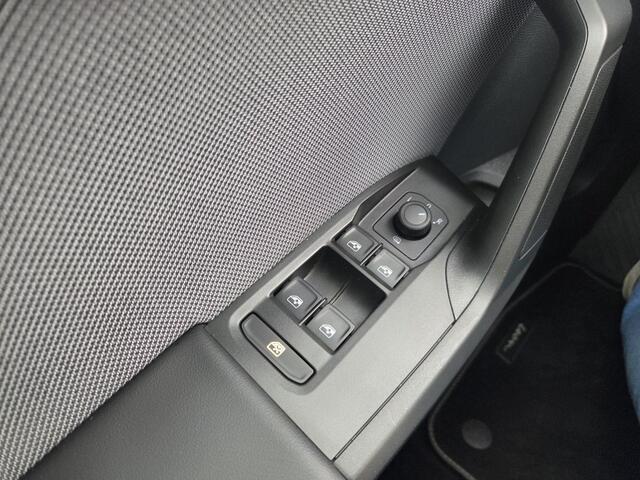 Seat LEON Sportstourer 1.0 eTSI Style BnsIn AUTOMAAT