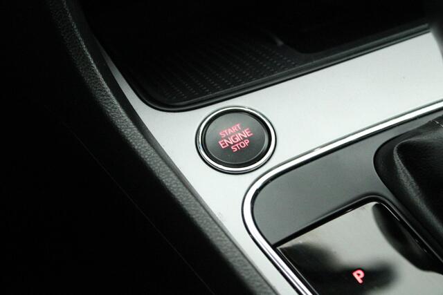 Seat LEON ST 1.5 TSI 150pk DSG Style Ultimate Edition Led Keyless Stoelverwarming Navigatie