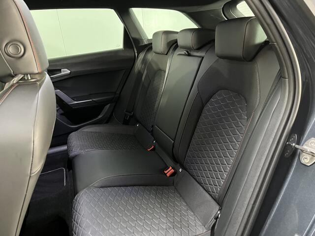 Seat LEON Sportstourer 1.5 TSI e-Hybrid FR Business / AUTOMAAT / GARANTIE TM 03-2029/ NAVIGATIE / CAMERA / DIGITAAL DASHBOARD