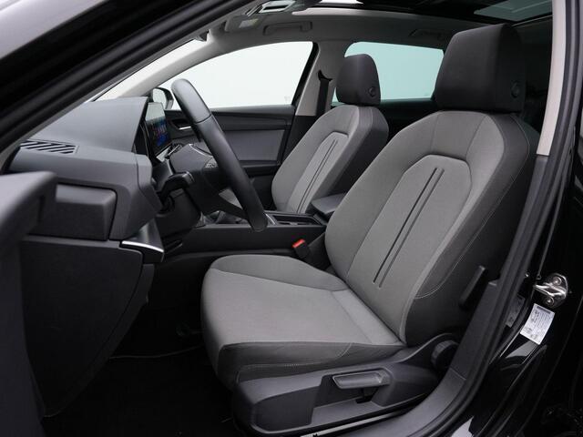 Seat LEON Sportstourer 1.0 TSI 110 pk Style | Panoramadak | Stuur-/stoelverwarming | Achteruitrijcamera | Stoelverwarming