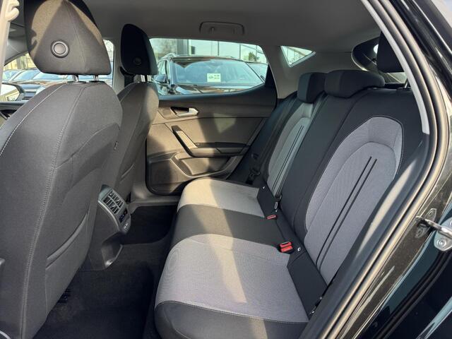 Seat LEON 1.5 eTSI Style Business Intense | Automaat | Camera