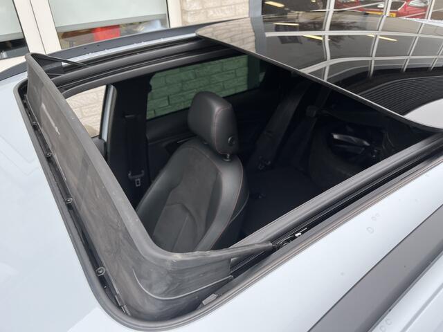 Seat LEON ST 1.5 TSI FR Ultimate Edition Black / AUTOMAAT/ PANO/ KEYLESS/ TREKHAAK/ ALCANTARA/ BEATS AUDIO/ CRUISE/ VIRTUAL COKPIT/ NAVI/ CAMERA/ CLIMA/ STOELVERWARMING