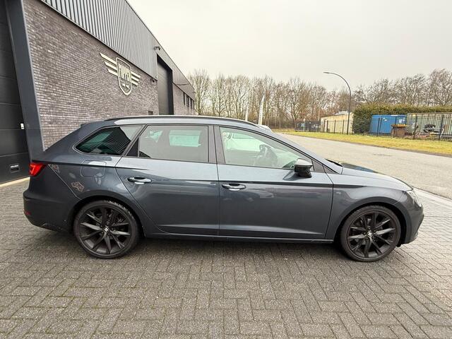 Seat LEON ST 1.5 TSI FR Ultimate Edition Black Sky | 1E EIGENAAR | 12MND GARANTIE | AUTOMAAT | DAB | PANODAK | LED | CRUISE | CARPLAY |