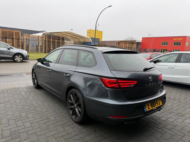 Seat LEON ST 1.5 TSI FR Ultimate Edition Black Sky | 1E EIGENAAR | 12MND GARANTIE | AUTOMAAT | DAB | PANODAK | LED | CRUISE | CARPLAY |