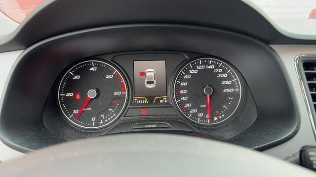 Seat LEON 1.6 TDI Style CARPLAY / NAVI / CLIMA / PDC / BLUETOOTH / CRUISE