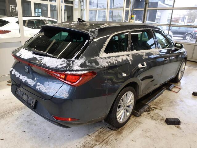 Seat LEON Sportstourer 1.4 TSI eHybrid 204pk PHEV Xcellence / Camera / Stoelverwarming / Navigatie