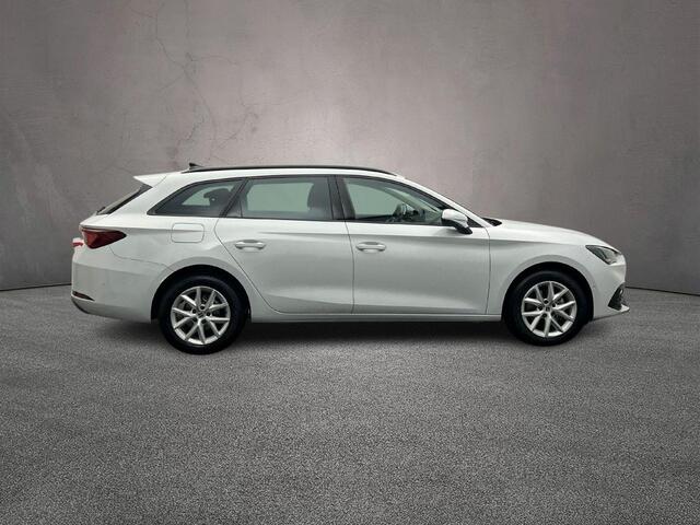 Seat LEON Sportstourer Style Business Intense 1.5 eTSI 150pk DSG Automaat Adaptive cruise control, Achteruitrijcamera, Navigatie, LED koplampen, Parkeersensoren, App connect