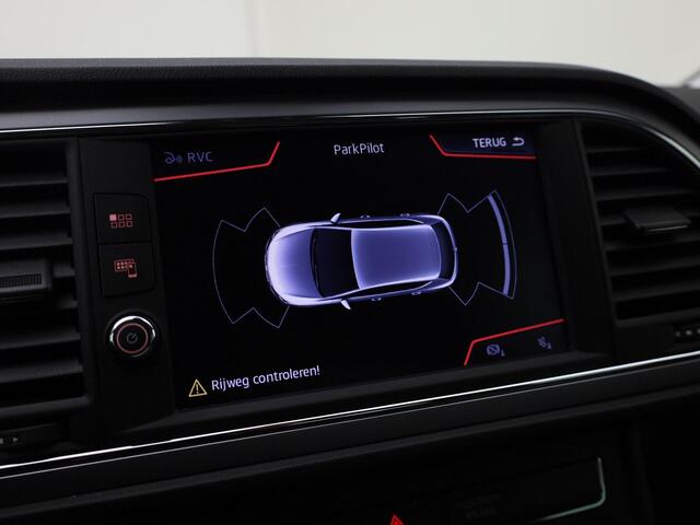Seat LEON 1.5TSI/130PK Style Ultimate Edition · Navigatie · Camera + Parkeersensoren · Apple/Android