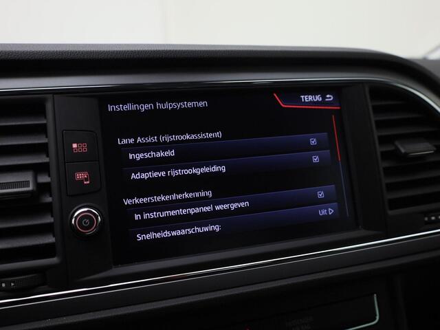 Seat LEON 1.5TSI/130PK Style Ultimate Edition · Navigatie · Camera + Parkeersensoren · Apple/Android