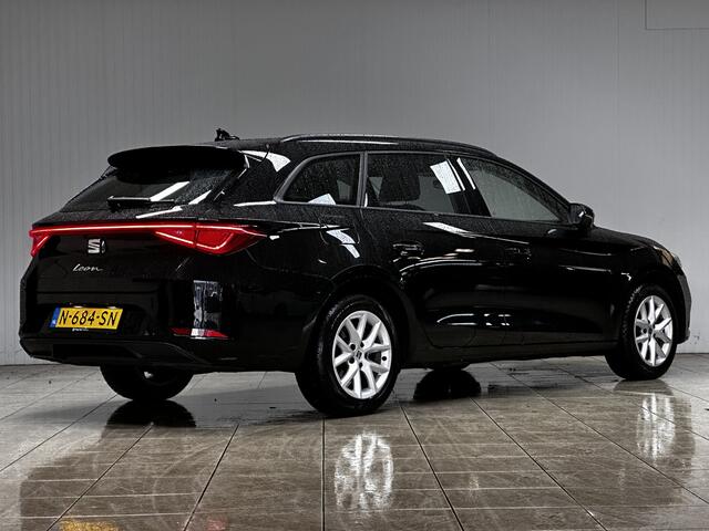 Seat LEON Sportstourer 1.0 TSI Style Business Intense/ Nieuw Model!/ Camera/ Virtual Cockpit/ Keyless-GO/ LED Koplampen/ Lane-Assist./ Apple + Android/ PDC V+A/ Extra getint glas/ Adaptive Cruise/ 16'' LMV/ Multi. LEDER. Stuur.