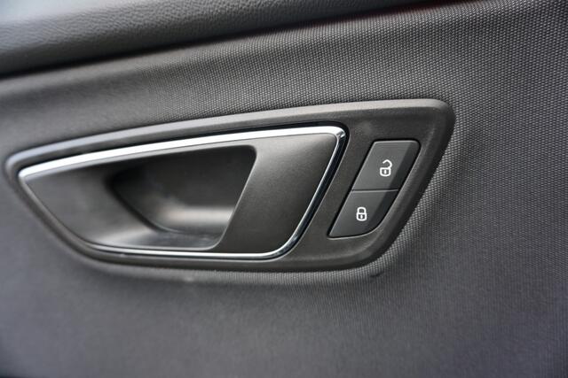 Seat LEON 1.4 EcoTSI FR Business Intense Trekhaak | PDC | Stoelverw. | ECC *All in prijs*