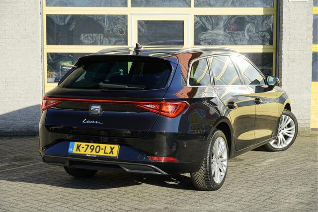 Seat LEON Sportstourer 1.5 TSI Style Launch Edition BJ2021 Lmv 17" | Led V+A | Pdc | Elek. trekhaak | Achteruitrijcamera | App-Connect | Navi | Virtual cockpit | Climate control | Cruise control | Extra getint glas