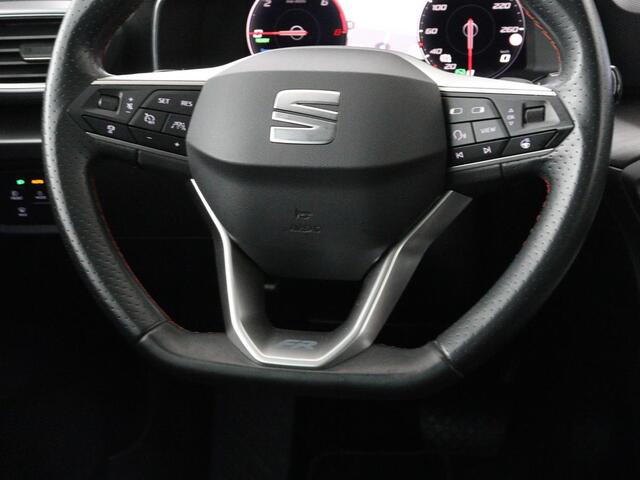 Seat LEON 1.4 TSI eHybrid PHEV FR | Stoelverwarming | Adaptive cruise | Navigatie | Sfeerverlichting | Stuurverwarming | Full LED | Sportstoelen | Side Assist | Parkeerhulp | Plug In