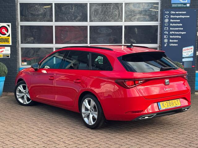 Seat LEON Sportstourer 1.5 eTSI FR Launch Edition | Achteruitrij assistent | Achteruitrijcamera | Airco (automatisch)