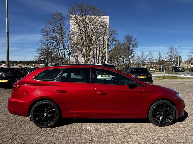 Seat LEON ST 1.5 TSI FR Ultimate Edition Black 150PK Cruise Pano/schuifdak Automaat Stoel/Stuurverwarming Navi Applecarplay Nap