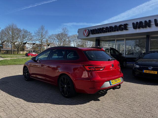 Seat LEON ST 1.5 TSI FR Ultimate Edition Black 150PK Cruise Pano/schuifdak Automaat Stoel/Stuurverwarming Navi Applecarplay Nap