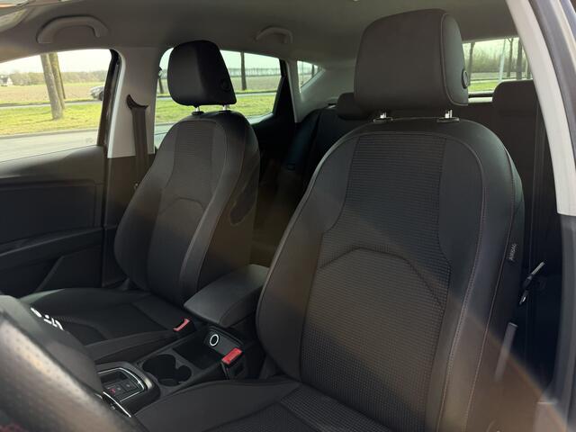 Seat LEON 1.4 EcoTSI FR Business Intense Sensoren V+A / Carplay / Cruise C. / Winter Pakket / Navi