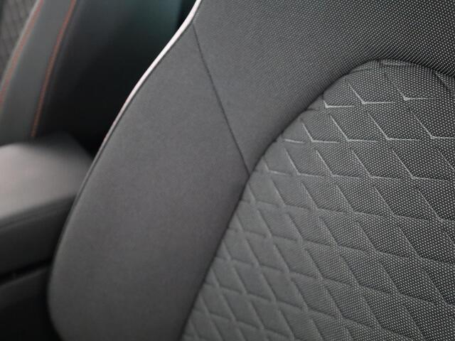 Seat LEON Sportstourer 1.5 TSI e-Hybrid Style Business Intense 204pk | Trekhaak | Safe & Drive | 18 inch velgen | Black Pack |