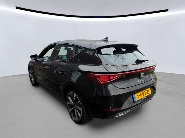 Seat LEON 1.4 TSI eHybrid PHEV FR / AUTOMAAT/ PANODAK/ NAVI/ DIGITAL DASH/ CLIMA/ MEMORY SEAT/ PARK. SENSOREN + CAMERA/ ALCANTARA