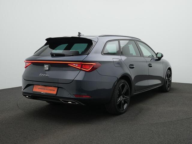 Seat LEON Sportstourer 1.5 TSI 204 pk e-Hybrid FR Business | Trekhaak | Matrix LED | Achteruitrijcamera | Adaptive Cruise | Navigatie