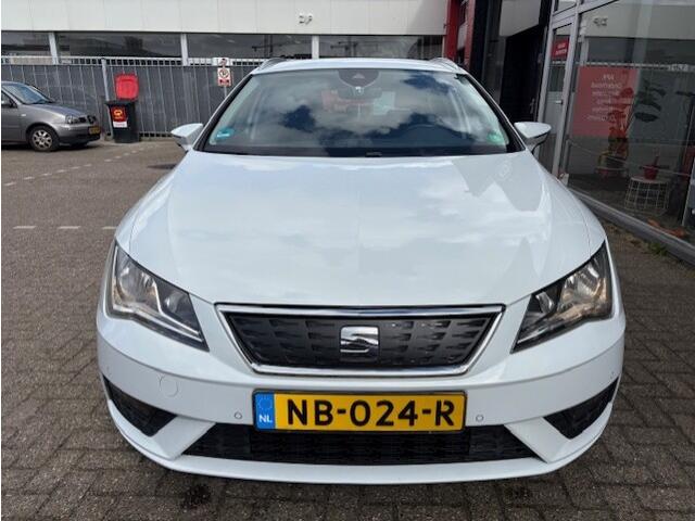 Seat LEON ST 1.0 EcoTSI Style Business Intense IK BEN DE 3 EIGENAAR *DEALERONDERHOUDEN * NIEUWE APK * AUTOMAAT *