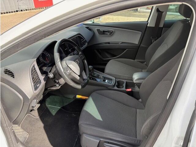 Seat LEON ST 1.0 EcoTSI Style Business Intense IK BEN DE 3 EIGENAAR *DEALERONDERHOUDEN * NIEUWE APK * AUTOMAAT *