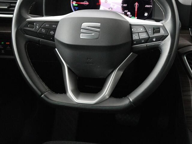 Seat LEON 1.4 TSI eHybrid PHEV Xcellence | Stoel & stuurverwarming | Sfeerverlichting | Keyless | Navigatie | Park Assist | Cruise control | Digital Cockpit | Climate control | Plug In